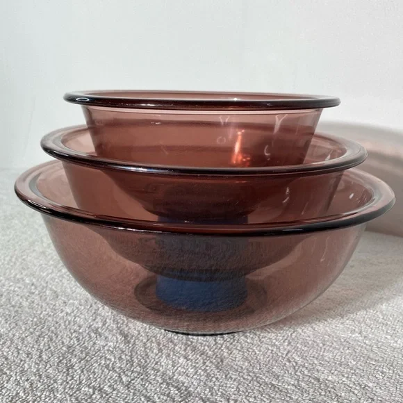 Vintage PYREX Set of 3 Cranberry Glass Nesting Mixing Bowls 1L, 1.5L & 2.5L - Picture 12 of 16